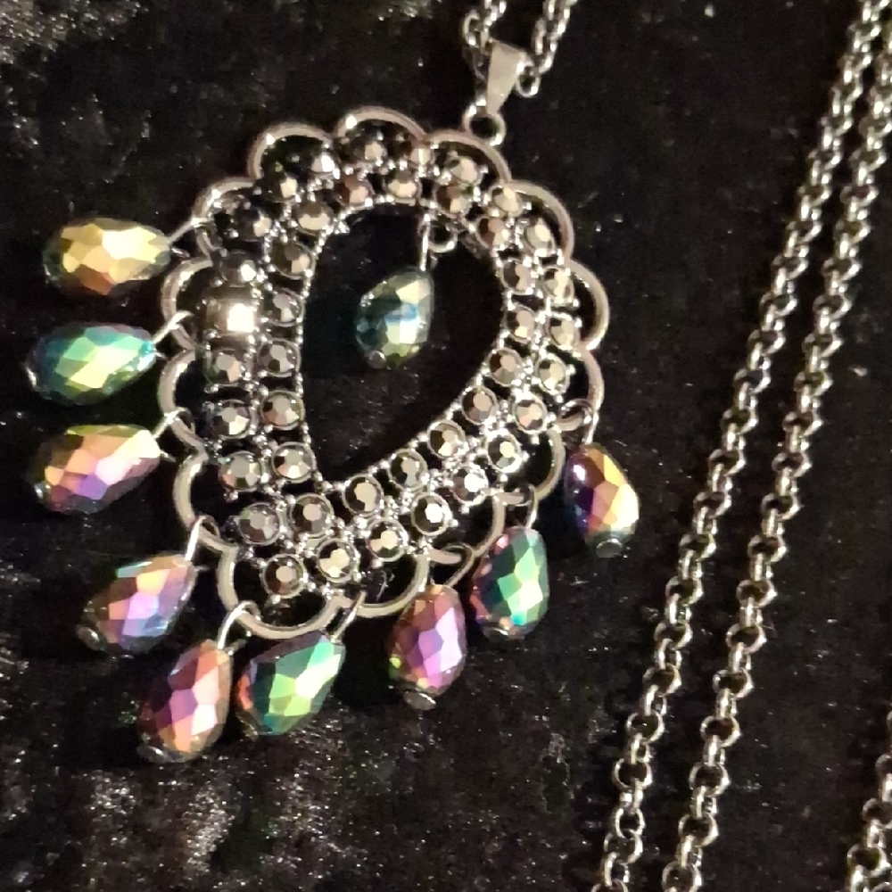 Elegant Multicolor Teardrop Necklace